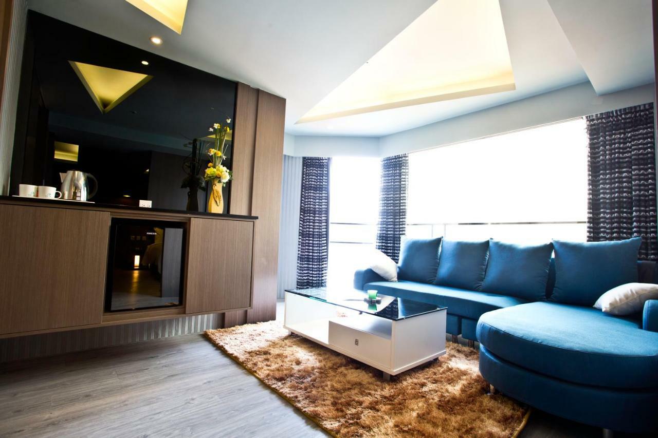 Fine Hotel Kaohsiung Bagian luar foto