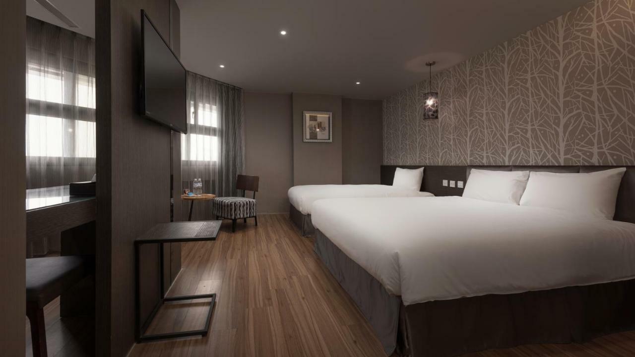 Fine Hotel Kaohsiung Bagian luar foto